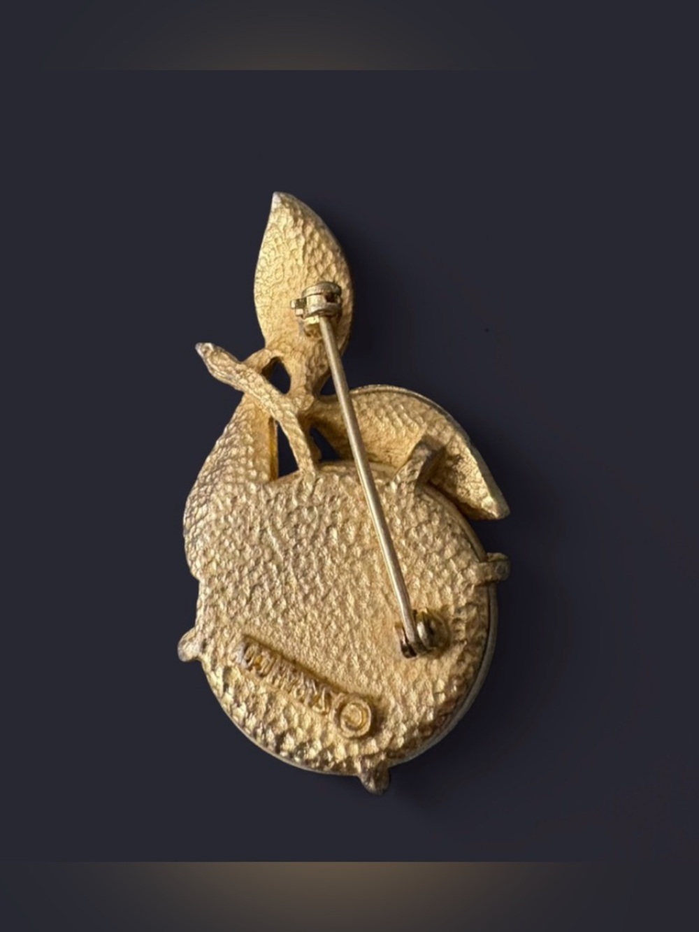 Sarah Coventry Faux Baroque Pearl Brooch - Picture 3 of 6